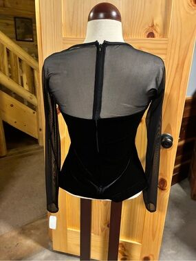 Tadashi dressy evening top velvet and sheer NWT SZ M
